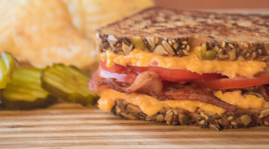 PIMIENTO CHEESE SPREAD/ THE RETRO